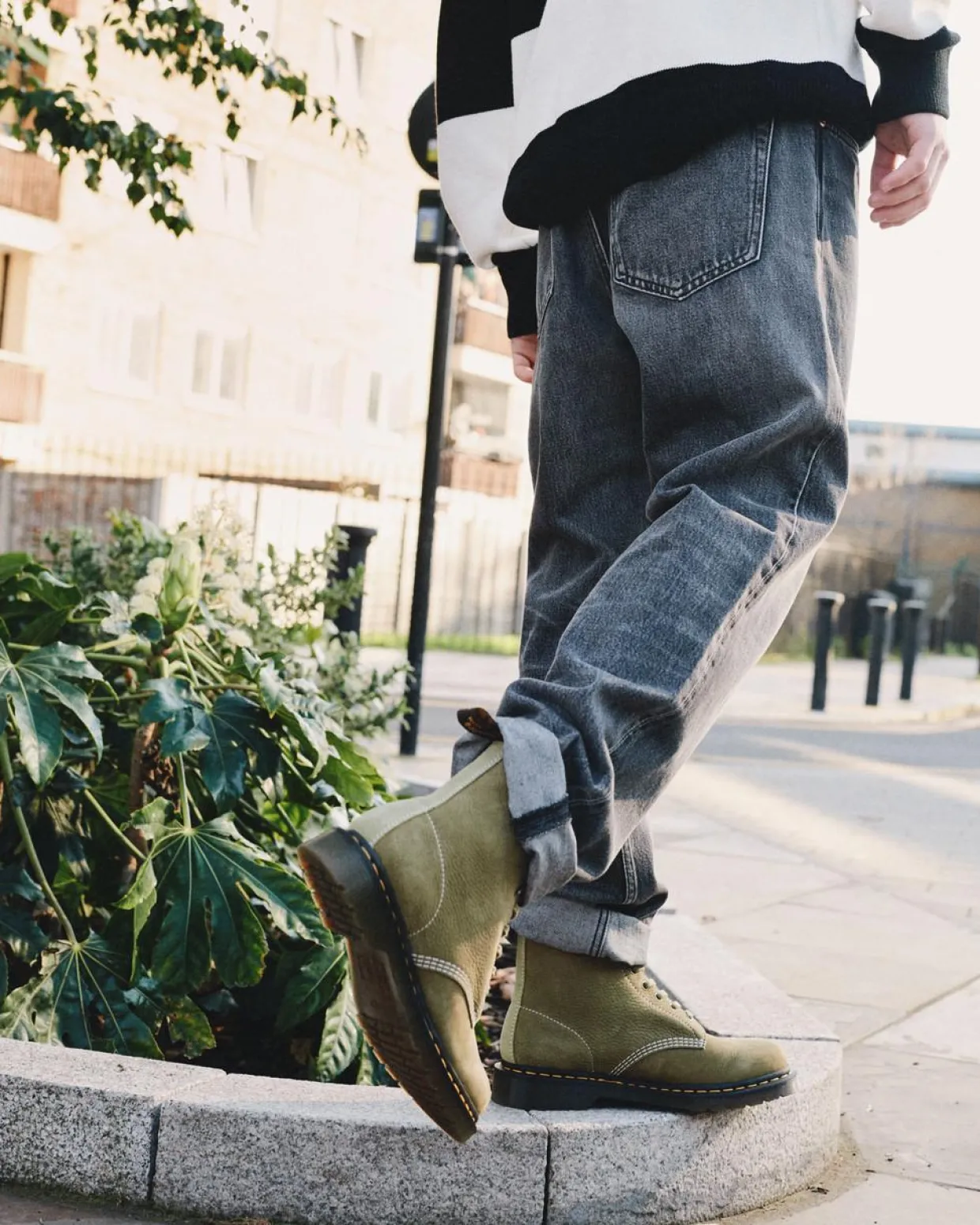 Dr. Martens Boots 1460 En Cuir Tumbled Nubuck à Lacets Muted Olive — Tumbled Nubuck Cheap