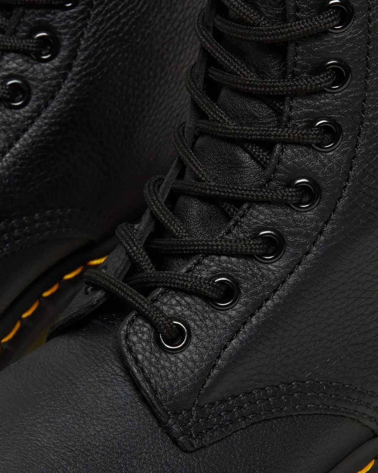 Dr. Martens Boots 1460 Pascal En Cuir Virginia Noir — Virginia Hot