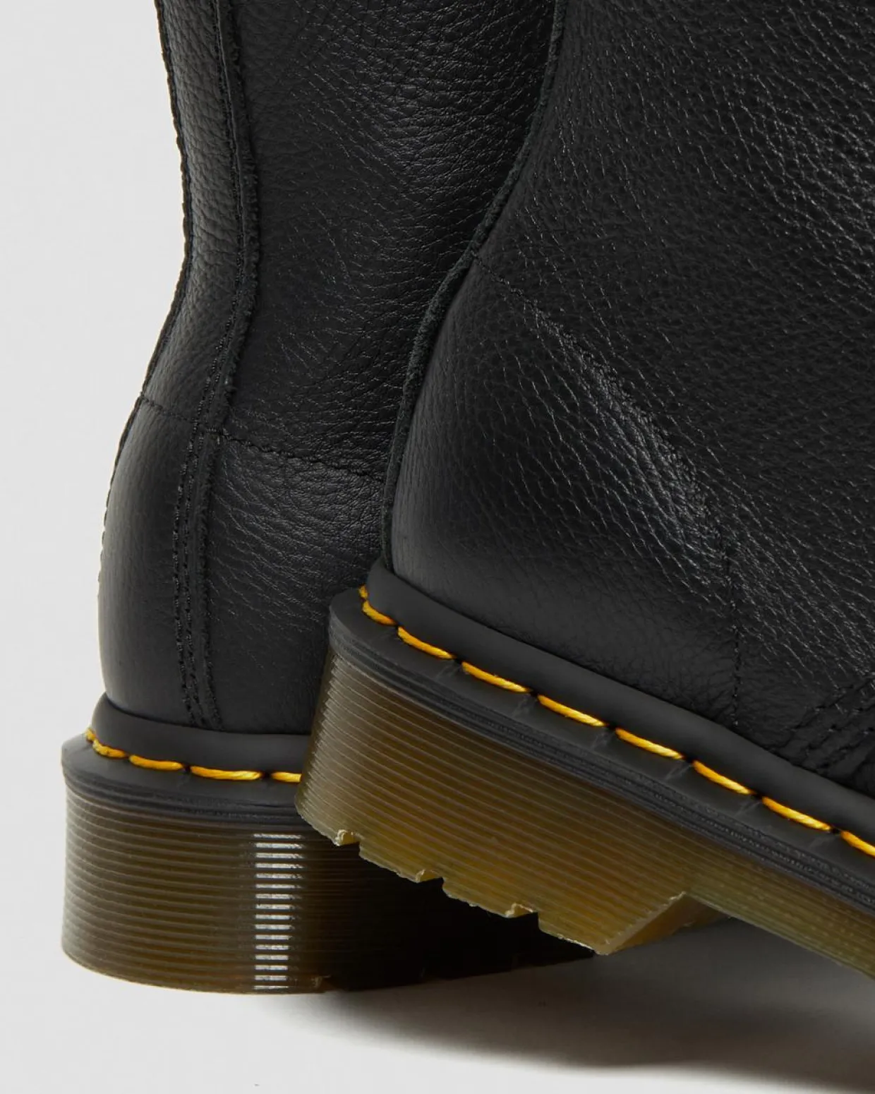 Dr. Martens Boots 1460 Pascal En Cuir Virginia Noir — Virginia Hot