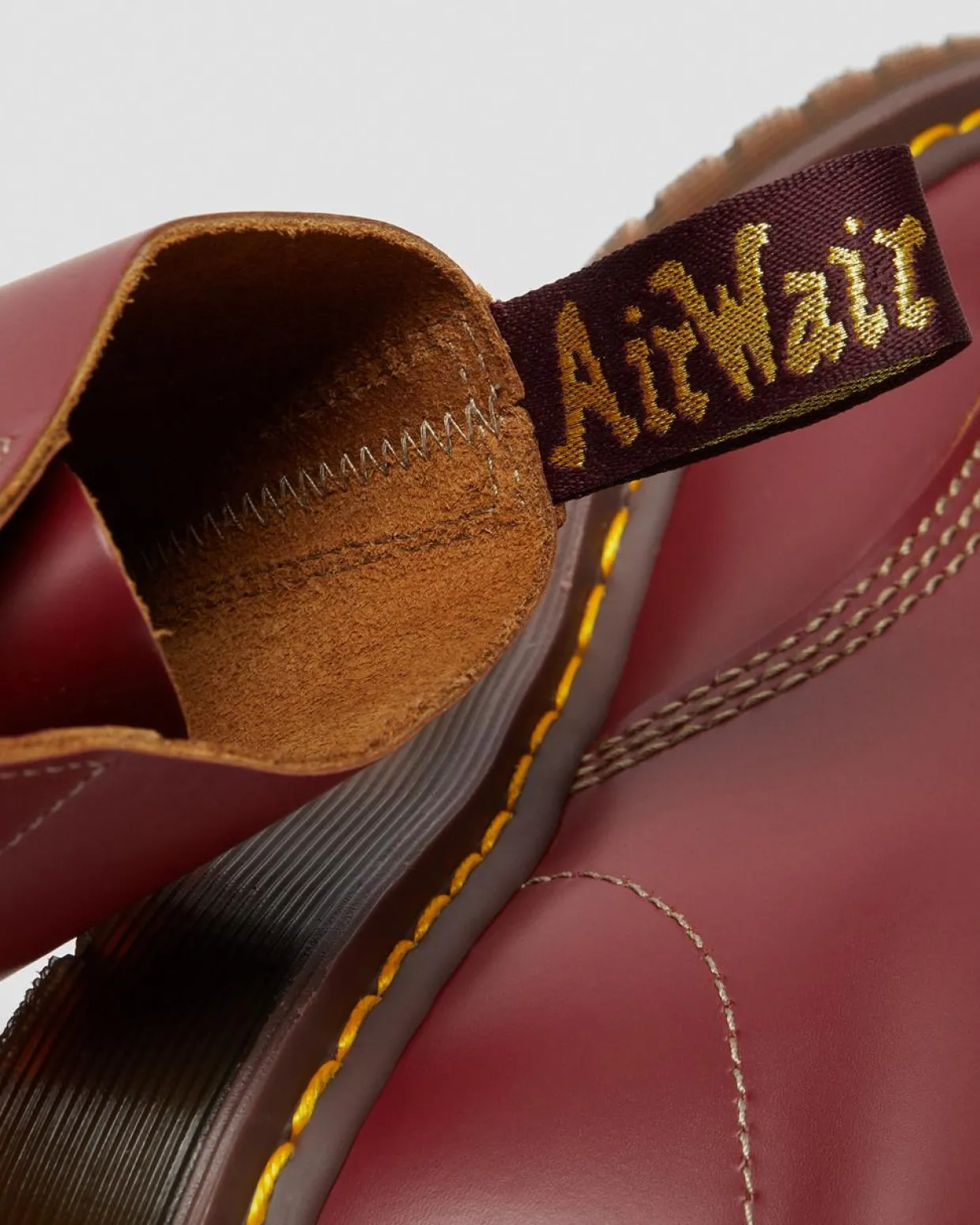 Dr. Martens Boots 1460 Vintage En Cuir Quilon Rouge — Quilon Sale