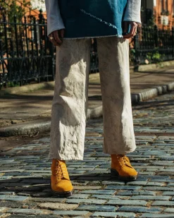 Dr. Martens Boots Basses 101 En Daim Camel — Desert Oasis Suede Store