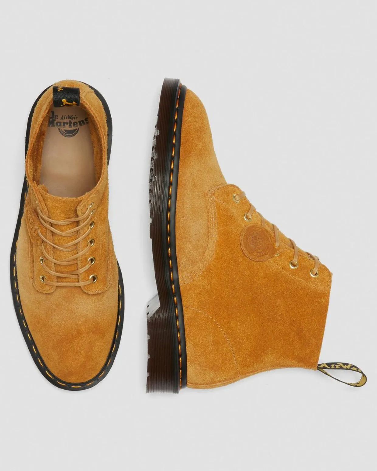Dr. Martens Boots Basses 101 En Daim Camel — Desert Oasis Suede Store