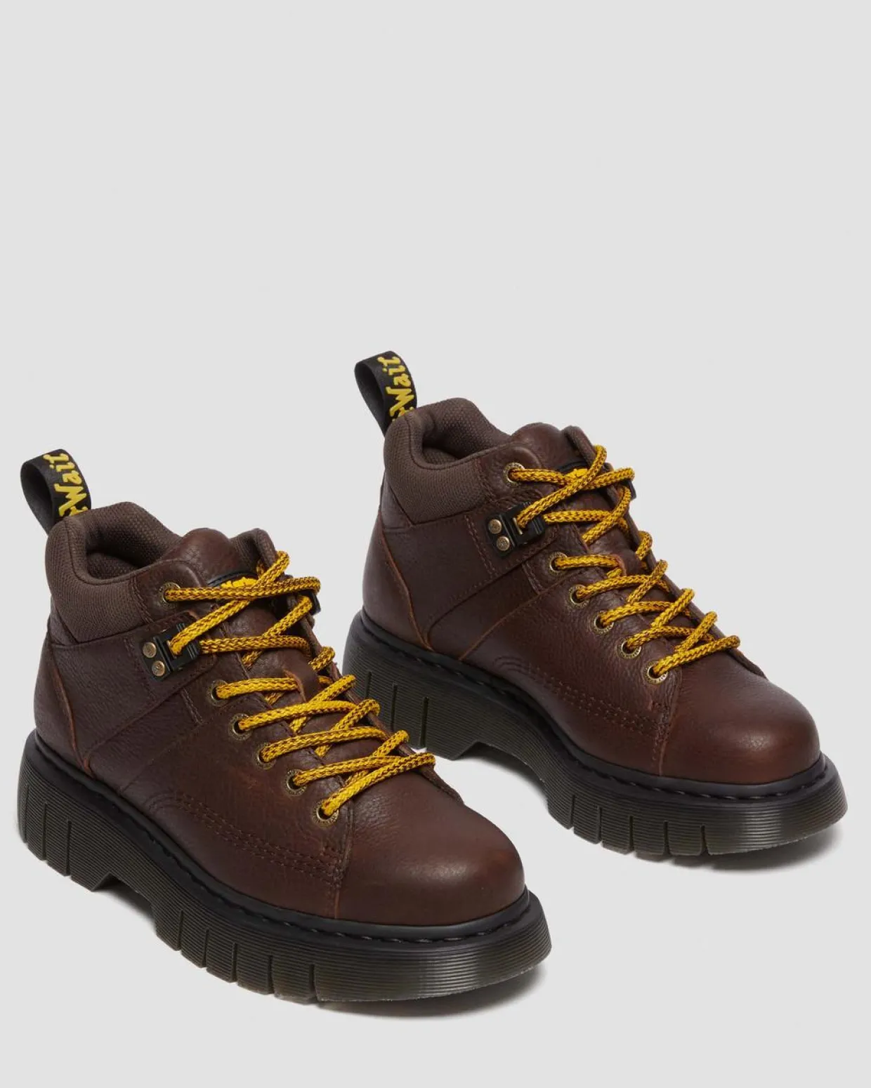 Dr. Martens Boots Basses Woodard En Cuir à Lacets Marron foncé — Grizzly Discount
