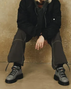 Dr. Martens Boots Basses Woodard En Cuir à Lacets NICKEL GREY+BLACK — Milled Nappa Clearance