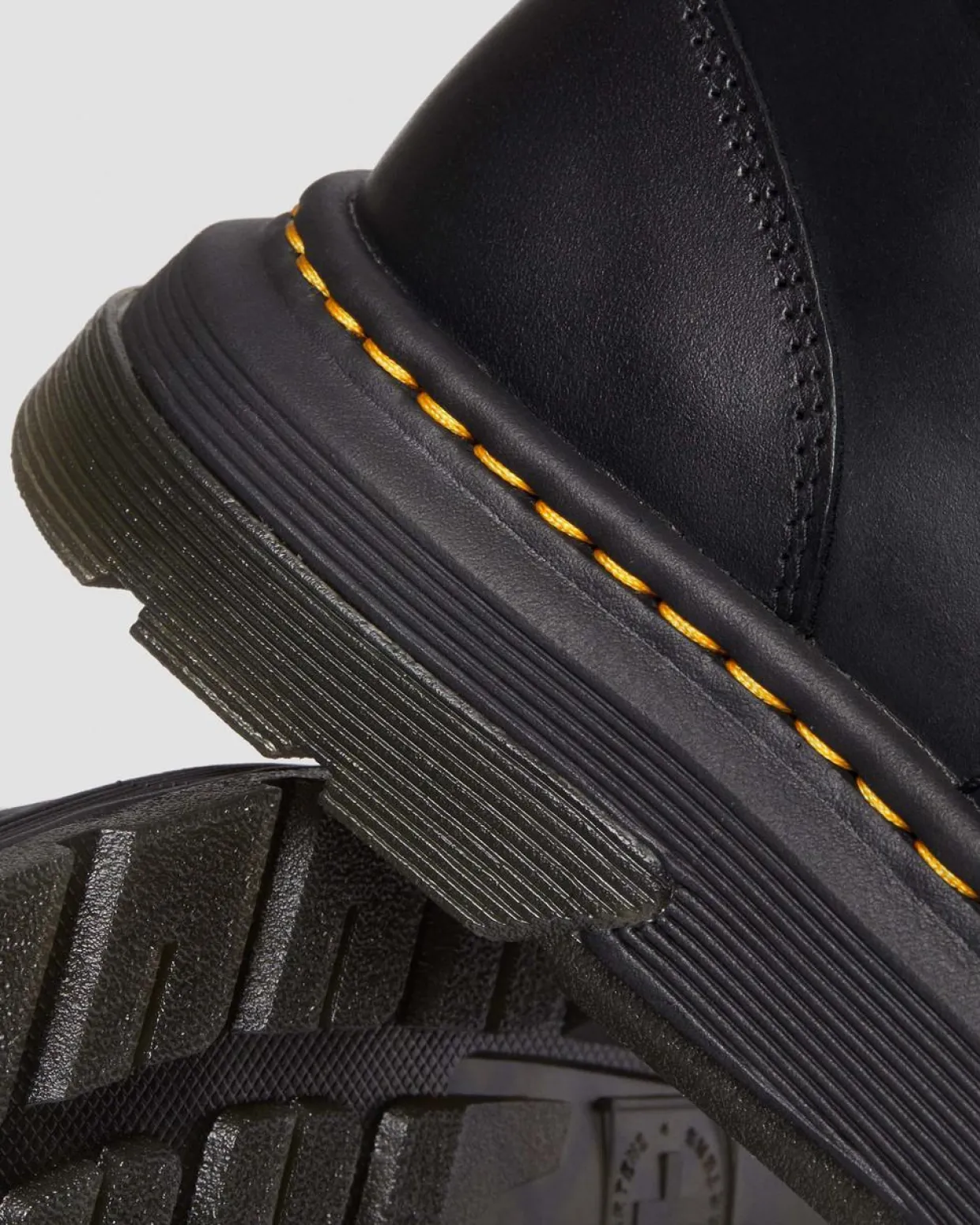 Dr. Martens Boots Crewson Chukka En Cuir à Lacets BLACK Outlet