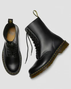 Dr. Martens Boots Montantes 1490 En Cuir Smooth à Lacets Noir — Smooth Leather New