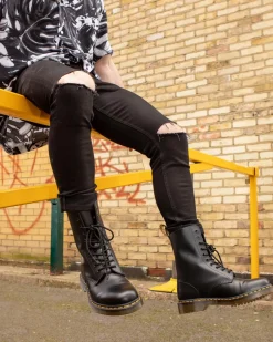 Dr. Martens Boots Montantes 1490 En Cuir Smooth à Lacets Noir — Smooth Leather New