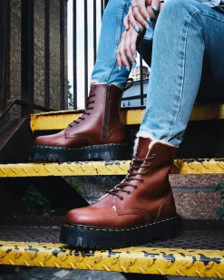 Dr. Martens Boots Plateformes Jadon Doublées De Fourrure Synthétique Marron — Abruzzo Wp Outlet