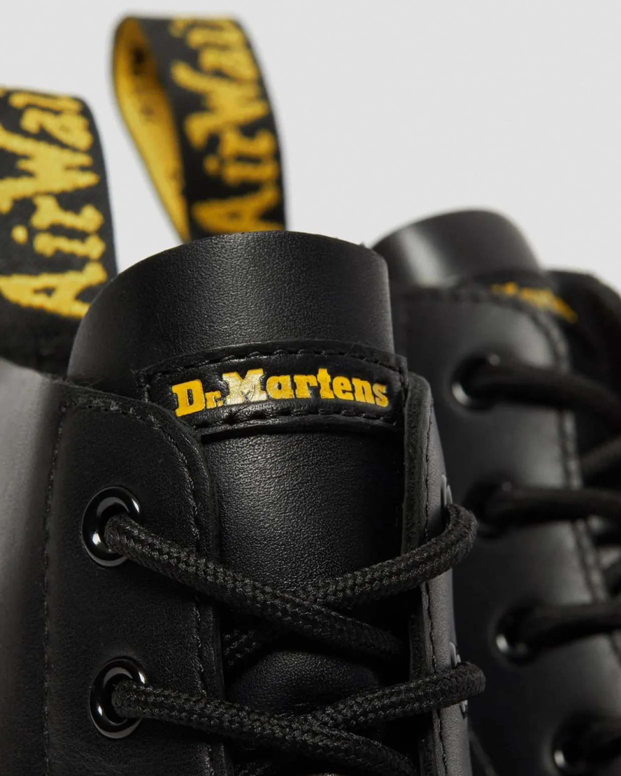 Dr. Martens Boots Thurston Chukka En Cuir Lusso Noir — Lusso Cheap