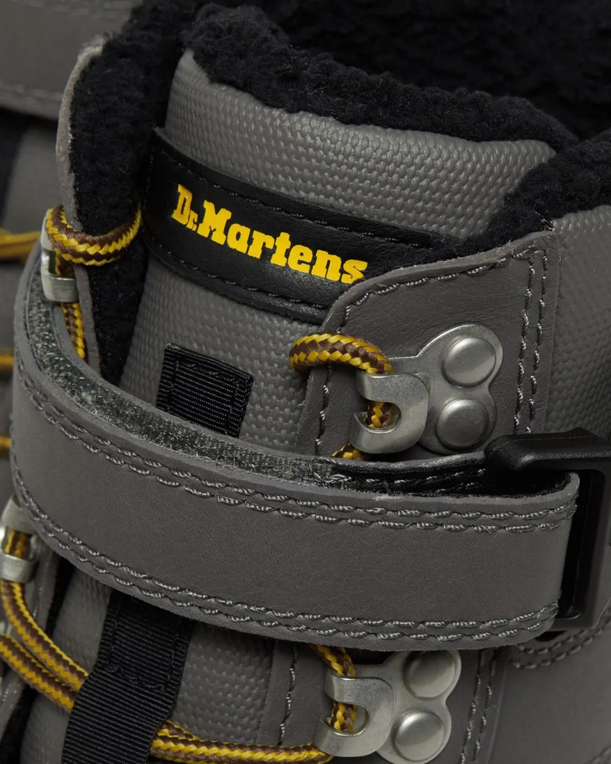 Dr. Martens Boots Utilitaires Combs Tech Doublées De Fourrure Synthétique Gris acier — Grove+Coated Canvas Best Sale