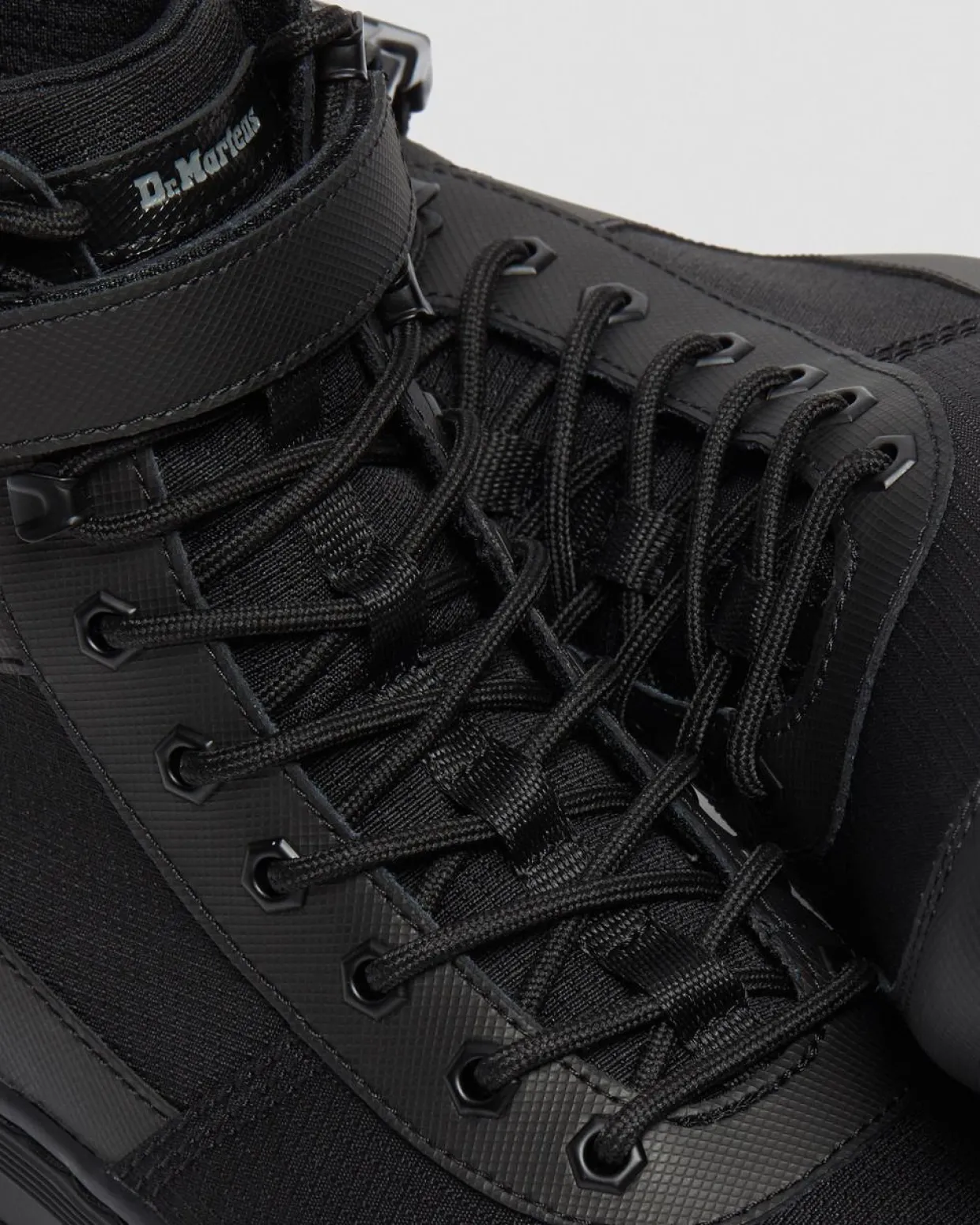 Dr. Martens Boots Utilitaires Combs Tech Poly Noir — Element Poly Rip Stop Discount