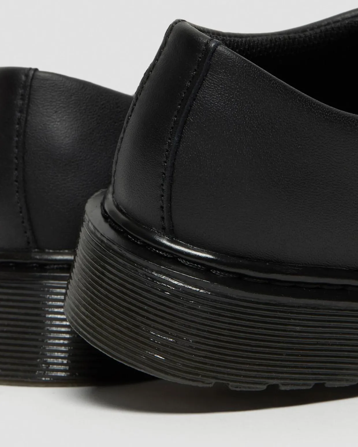 Dr. Martens Chaussures 1461 Mono En Cuir Softy T Junior Noir — Softy T Shop