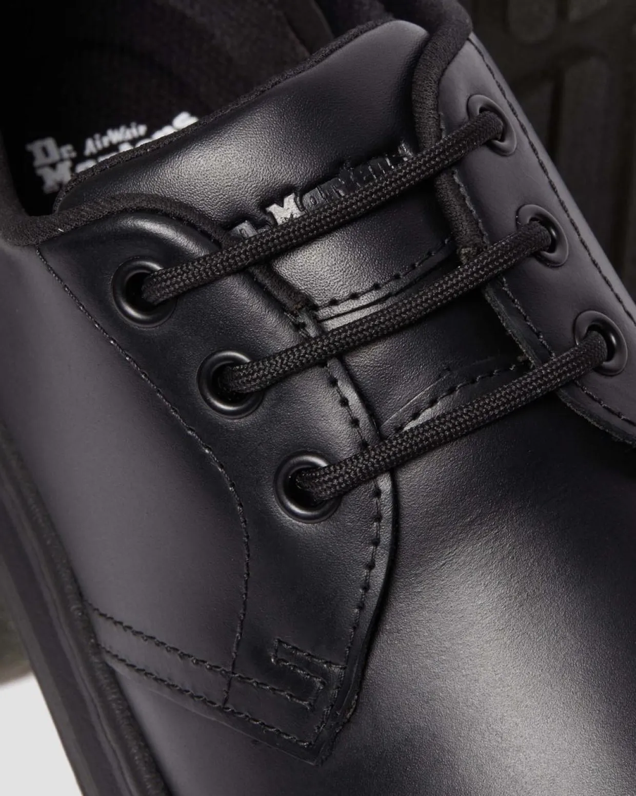 Dr. Martens Chaussures Crewson Lo En Cuir Noir BLACK Store