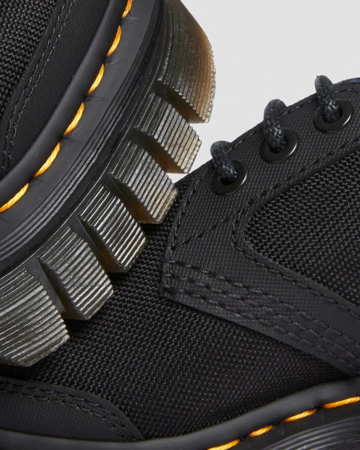 Dr. Martens CHAUSSURES PLATEFORMES AUDRICK Noir — Ajax+Extra Tough 50/50 Hot