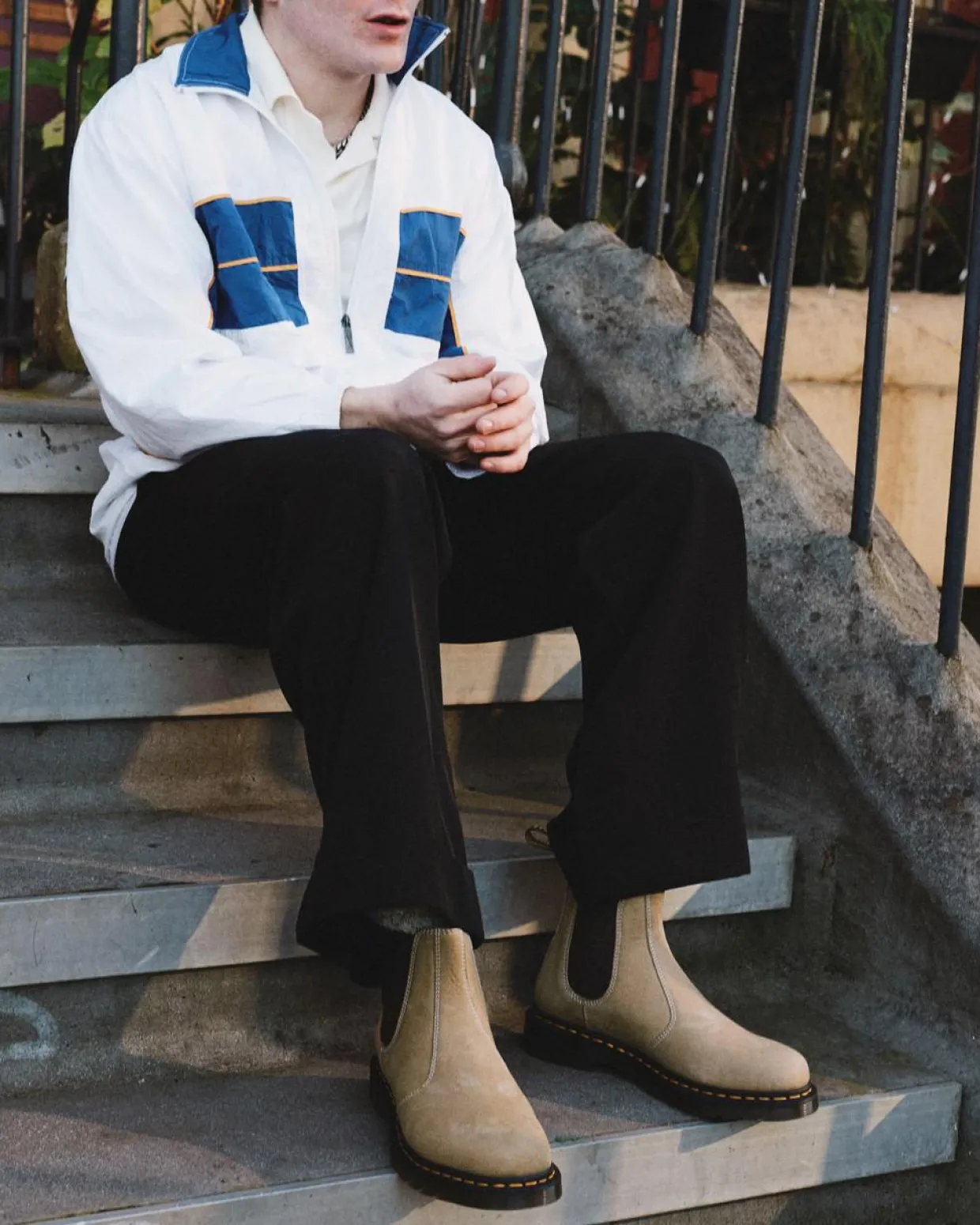 Dr. Martens Chelsea Boots 2976 En Cuir Tumbled Nubuck Savannah Tan — Tumbled Nubuck Online
