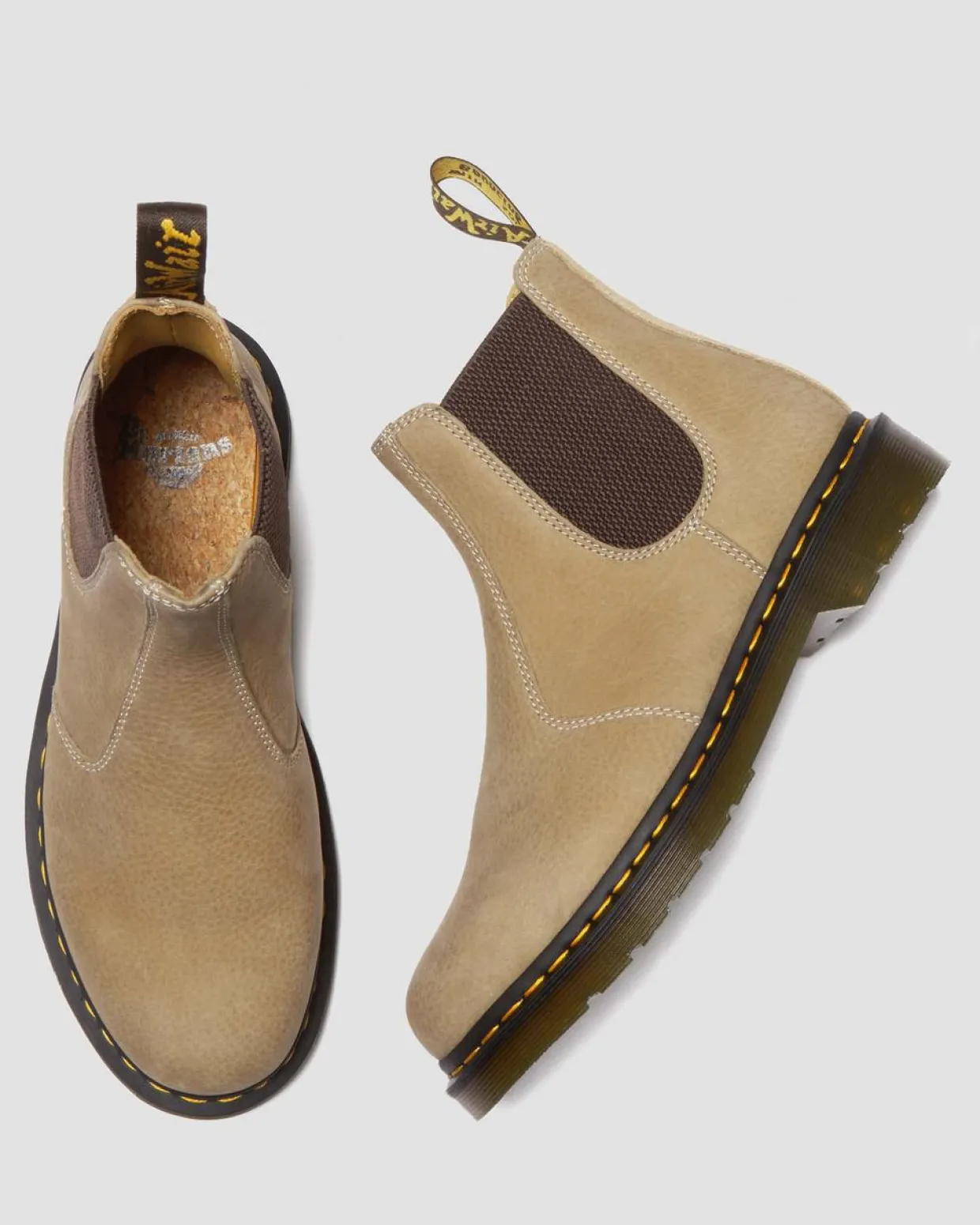 Dr. Martens Chelsea Boots 2976 En Cuir Tumbled Nubuck Savannah Tan — Tumbled Nubuck Online