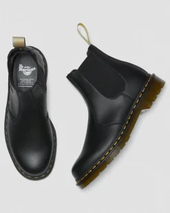 Dr. Martens Chelsea Boots 2976 Felix Vegan Noir — Felix Rub Off Outlet