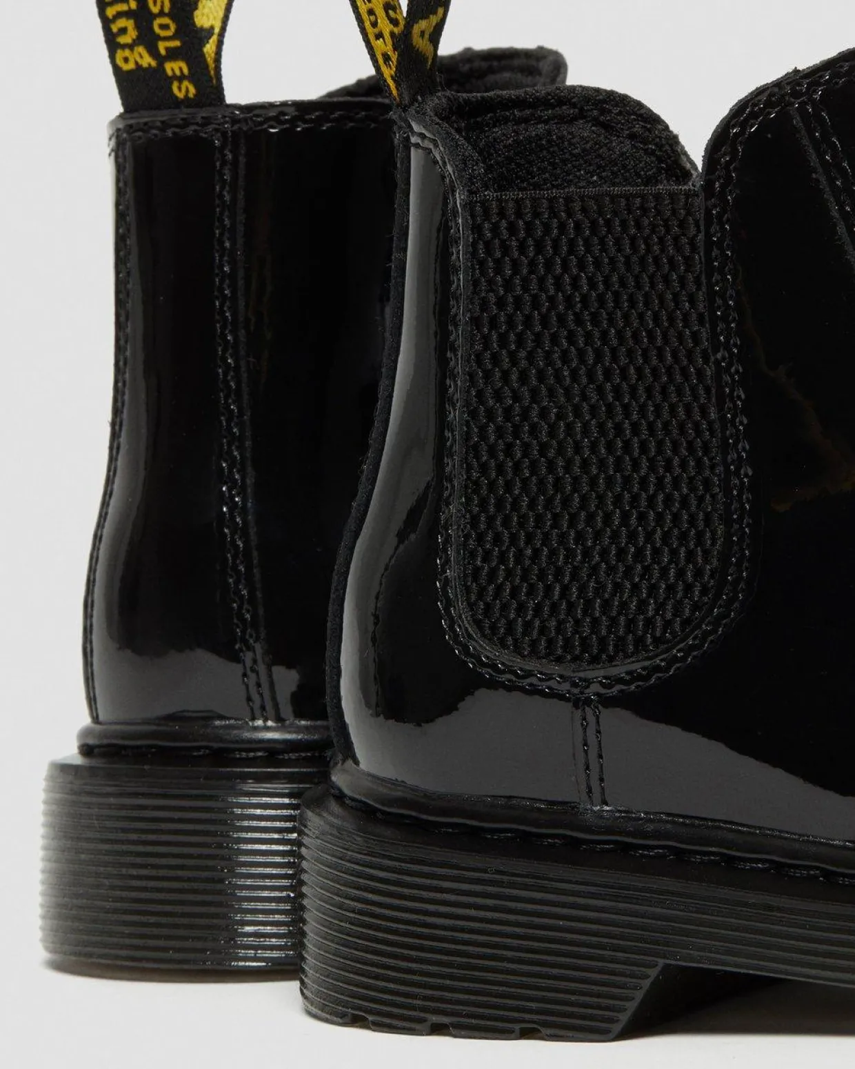 Dr. Martens Chelsea Boots 2976 Vernies Junior Noir — Patent Leather New