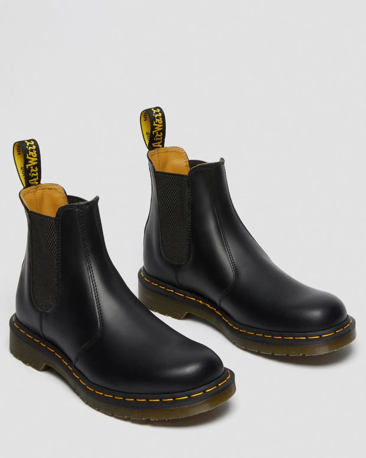 Dr. Martens Chelsea Boots 2976 Yellow Stitch En Cuir Smooth Noir — Smooth Leather Discount