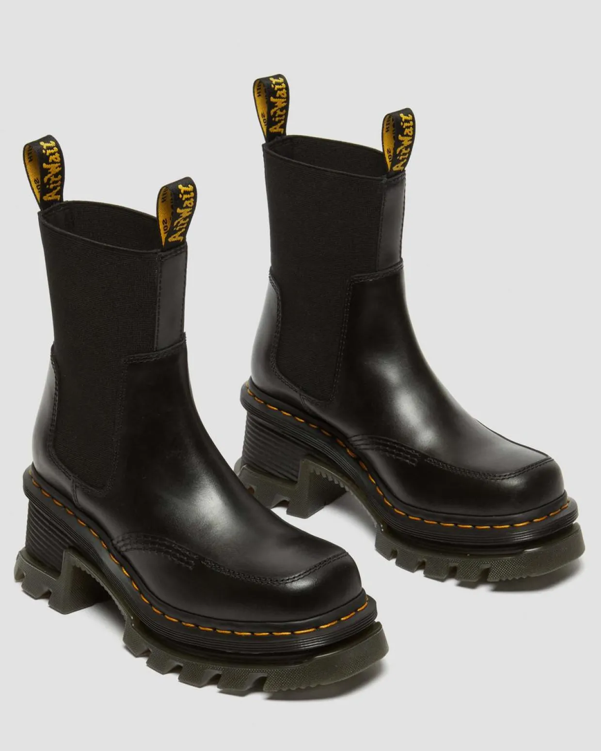 Dr. Martens Chelsea Boots Corran En Cuir Atlas à Talons Noir — Atlas Hot