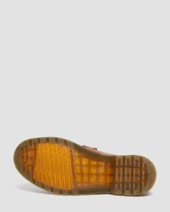 Dr. Martens Mocassins Adrian En Cuir Carrara à Pampilles Saddle Tan — Carrara Outlet