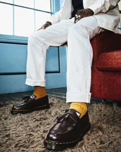Dr. Martens Mocassins Adrian Yellow Stitch En Cuir Smooth à Pampilles Bordeaux — Smooth Leather Shop