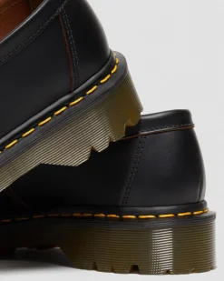 Dr. Martens Mocassins Penton Bex Yellow Stitch En Cuir Quilon Noir — Quilon Online