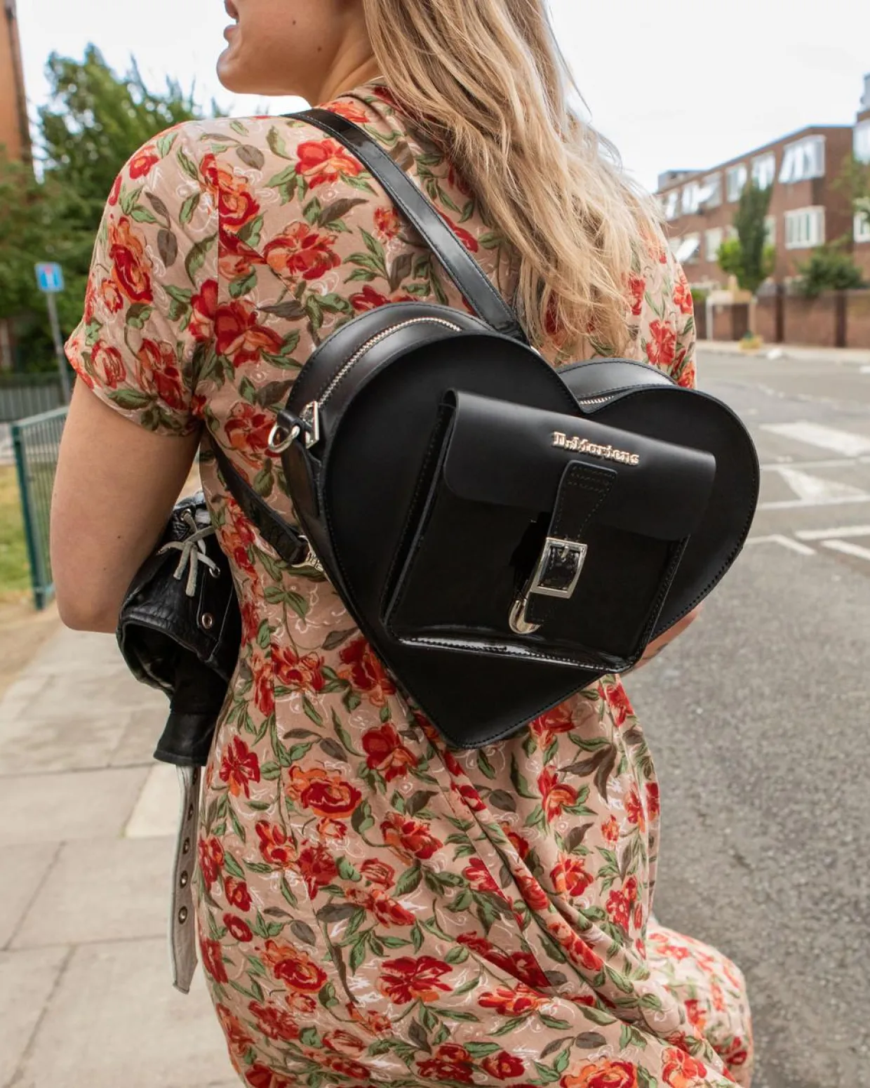 Dr. Martens Sac En Cuir En Forme De Cœur  Noir — Kiev Best Sale