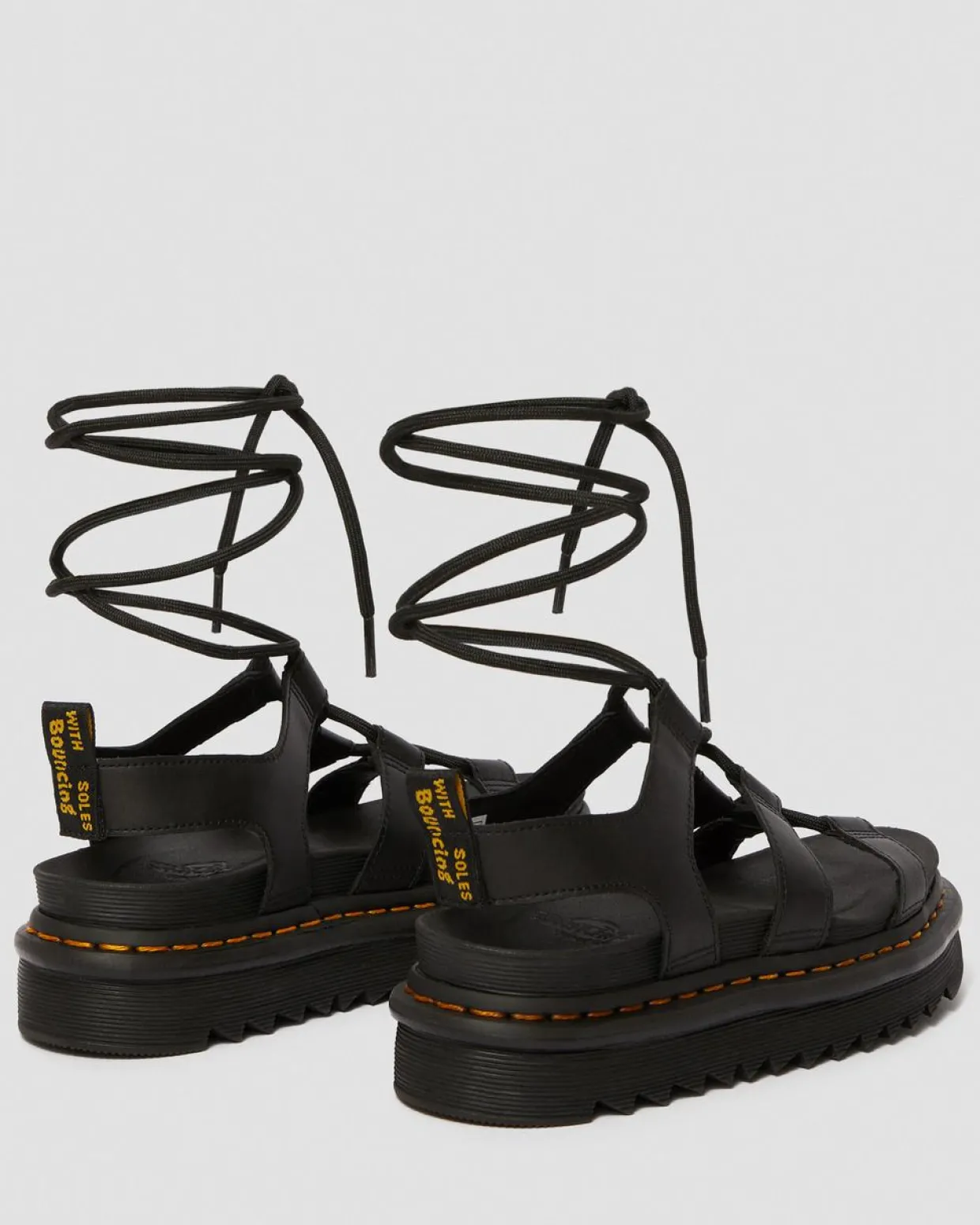 Dr. Martens Sandales Nartilla En Cuir Hydro à Lacets Noir — Hydro Leather Outlet