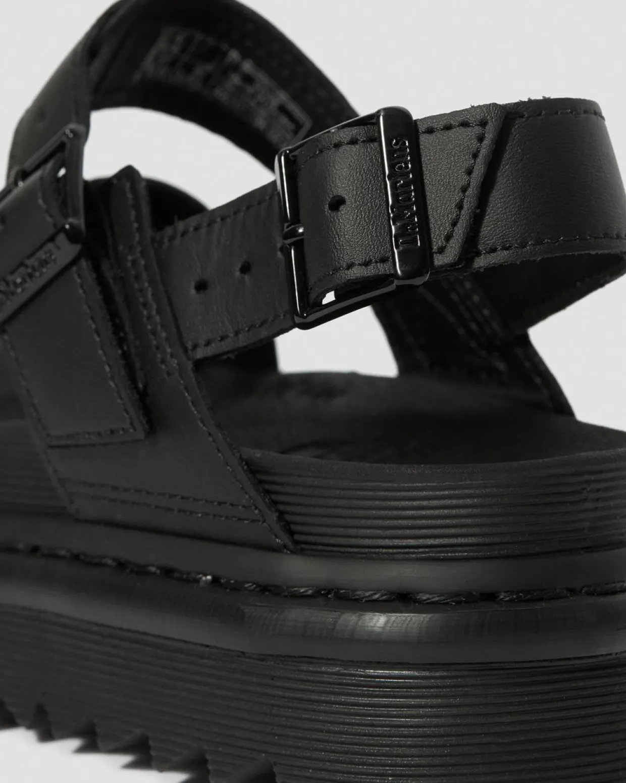 Dr. Martens Sandales Voss En Cuir Hydro à Brides Noir — Hydro Leather Cheap